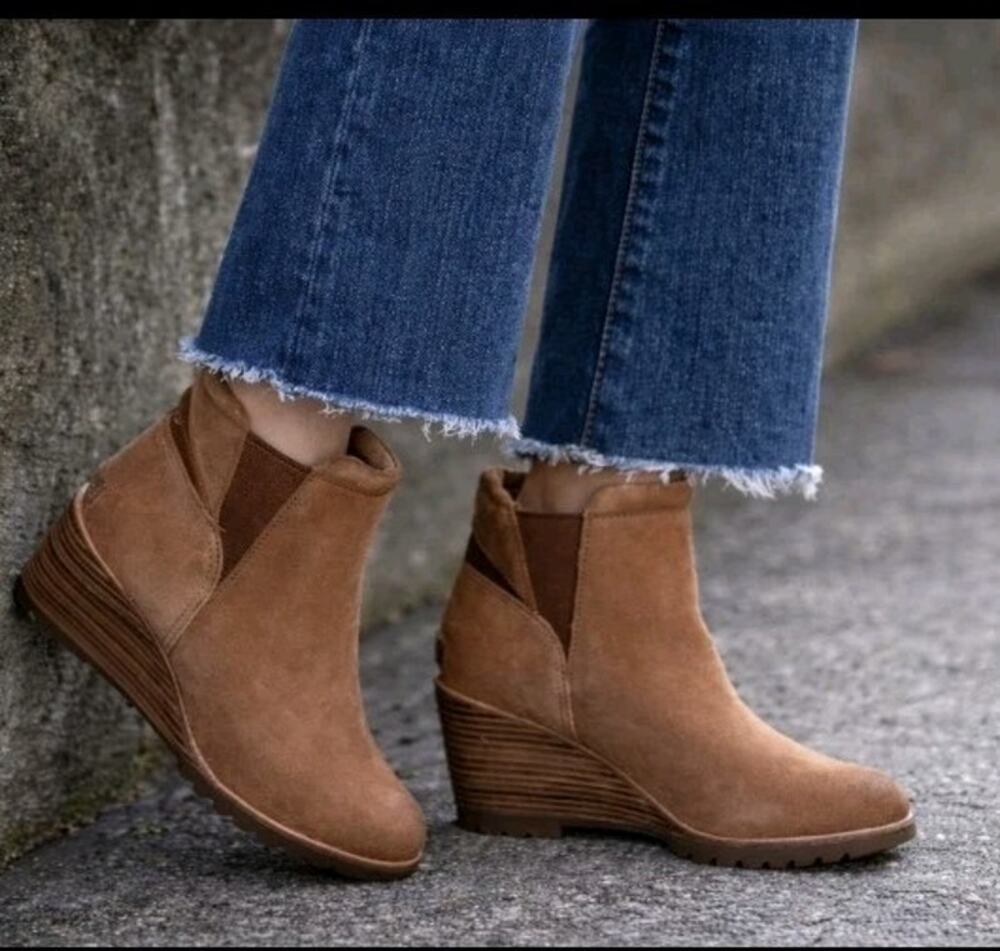 Sorel After Hours Sz 9 Tan Suede Wedge Boots Booties EUC Cabincore Boho Outdoor